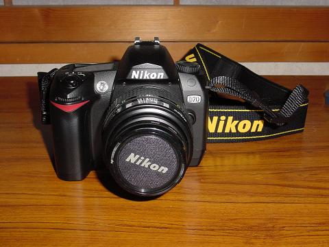 NIKON(D70)