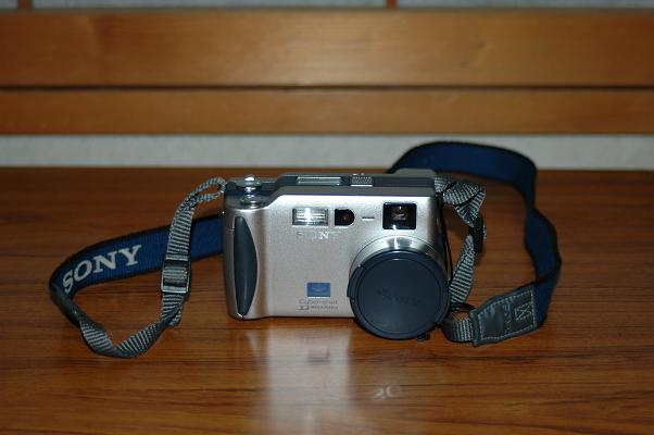 SONY(DSC-S70)